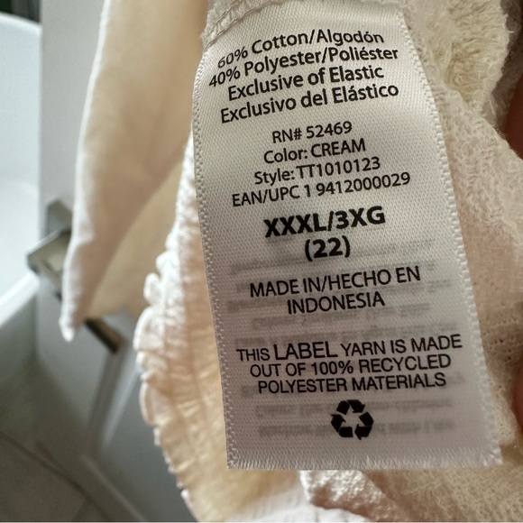 ivory cream pullover smocked top from Time and Tru size 22 - Picture 9 of 11